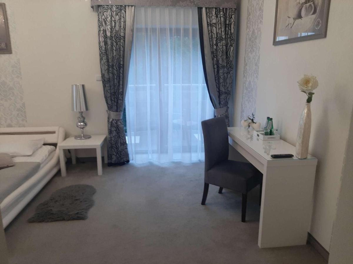 Pokoje Goscinne Teczowa Luban Exteriér fotografie